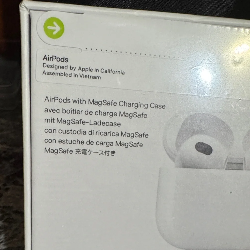 Apple White Wireless Earbuds 3rd Generation brand new never opened box